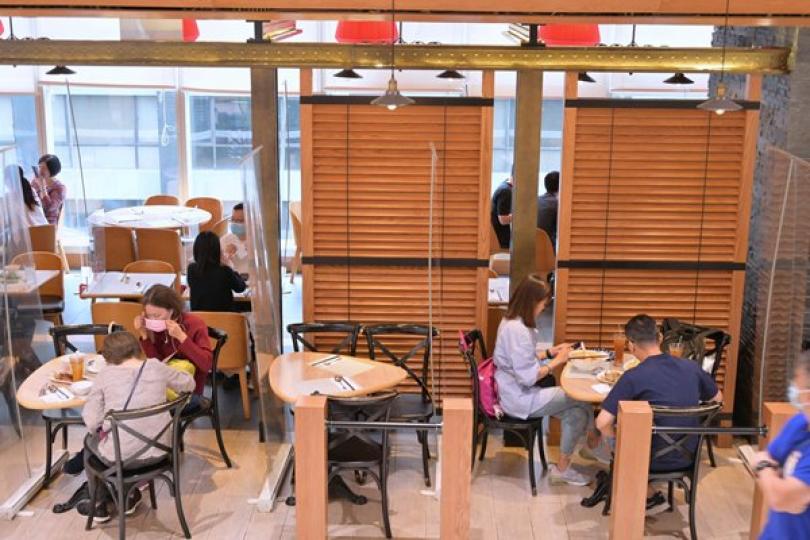B類食肆員工下周四起須七天一檢 B類食肆員工下周四起須七天一檢