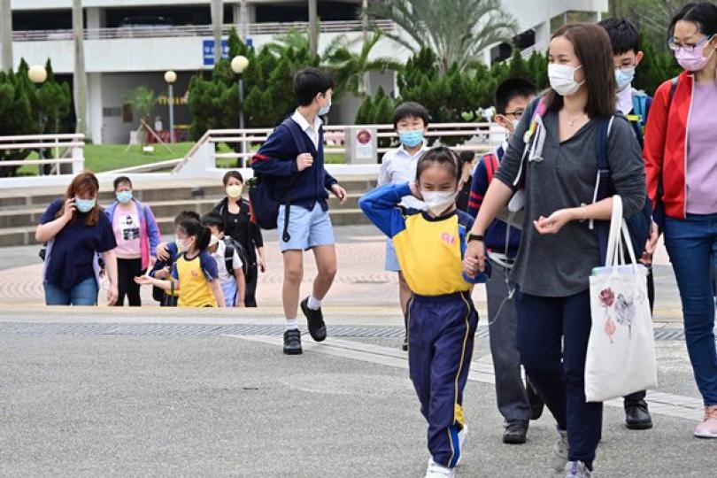 按學生人口變化採取對策 按學生人口變化採取對策