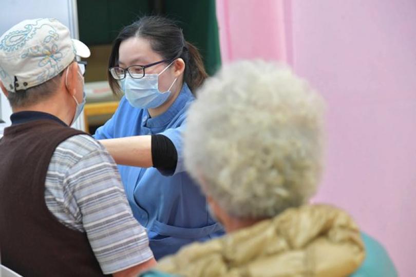 加強宣傳 鼓勵長者接種疫苗 加強宣傳 鼓勵長者接種疫苗
