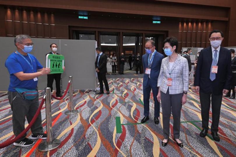 特首:選委會選舉意義重大 特首:選委會選舉意義重大