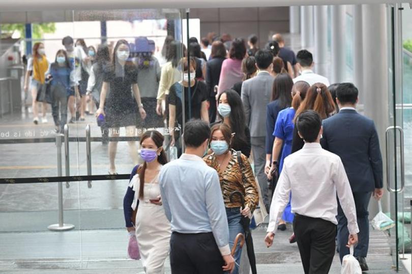 取消對沖前遣散員工 僱主沒得益 取消對沖前遣散員工 僱主沒得益