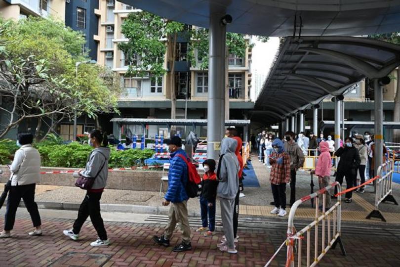 當局積極協助葵涌邨居民 當局積極協助葵涌邨居民