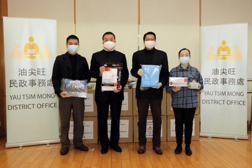 陳積志視察避寒中心運作 陳積志視察避寒中心運作