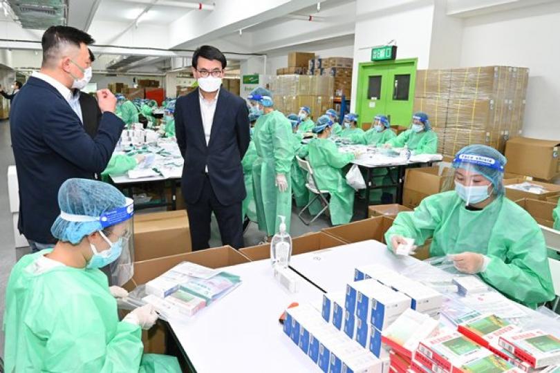 邱騰華視察援港抗疫物資物流安排 邱騰華視察援港抗疫物資物流安排
