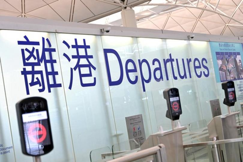 經機場往內地旅客須接受額外檢測 經機場往內地旅客須接受額外檢測