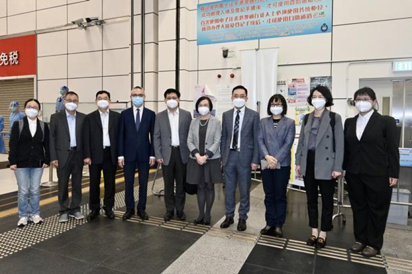 陳肇始歡迎新一批內地專家到港 陳肇始歡迎新一批內地專家到港