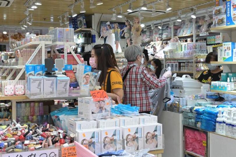 經濟逐步回穩 防範外圍風險 經濟逐步回穩 防範外圍風險