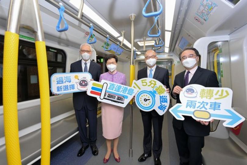 特首:東鐵線過海段具策略意義 特首:東鐵線過海段具策略意義
