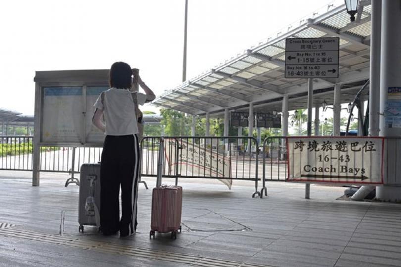 與內地通關挑戰甚大 與內地通關挑戰甚大