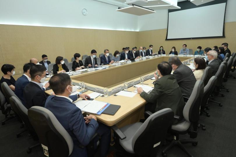 計劃未來: 由陳茂波主持的土地及房屋供應統籌組召開首次會議。 計劃未來: 由陳茂波主持的土地及房屋供應統籌組召開首次會議。