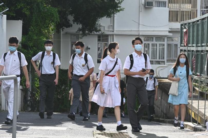 李家超鼓勵中學生說好香港故事 李家超鼓勵中學生說好香港故事