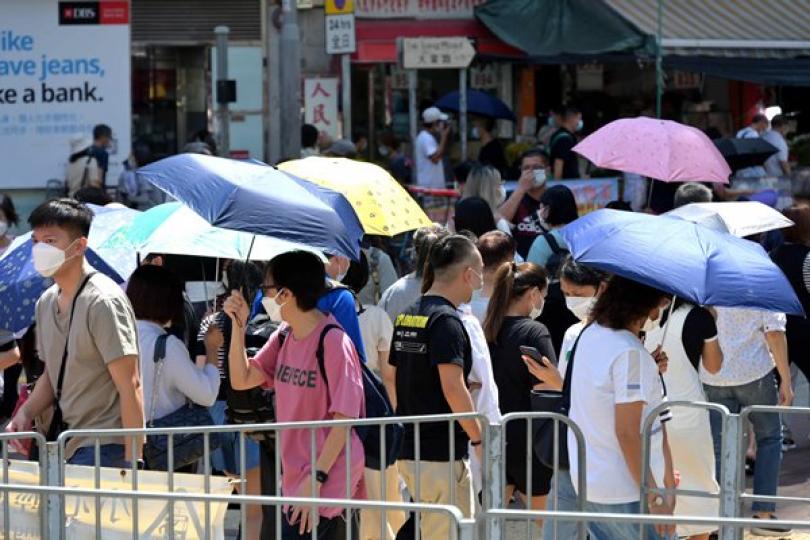 10月11日新冠本地個案近四千三宗 10月11日新冠本地個案近四千三宗