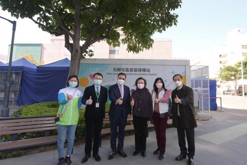 楊何蓓茵視察社區疫苗接種站 楊何蓓茵視察社區疫苗接種站