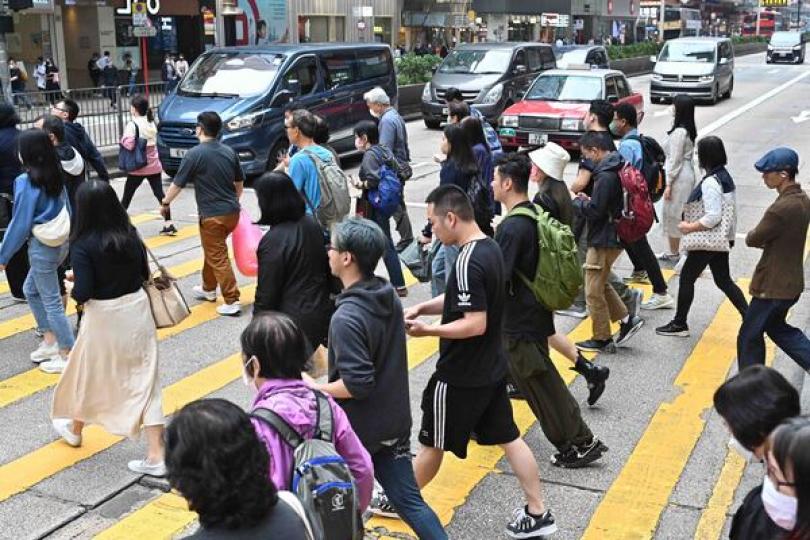 盡量三個月內批出補充勞工申請 盡量三個月內批出補充勞工申請
