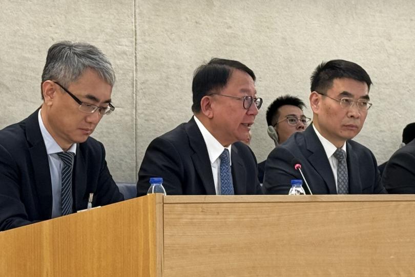 清楚解說: 聯合國人權理事會普遍定期審議工作組會議在日內瓦舉行。陳國基(中)以中國代表團成員身分出席和發言。 清楚解說: 聯合國人權理事會普遍定期審議工作組會議在日內瓦舉行。陳國基(中)以中國代表團成員身分出席和發言。