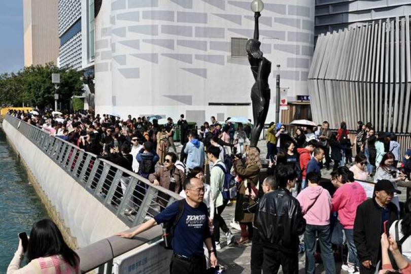 春節內地旅客訪港超2018年同期 春節內地旅客訪港超2018年同期