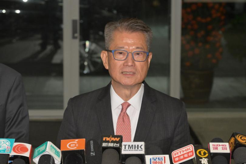 夏寶龍鼓勵特區政府做得更好 夏寶龍鼓勵特區政府做得更好