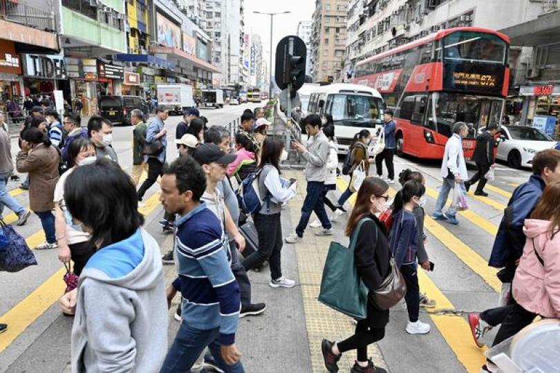 行會接納最低工資一年一檢 行會接納最低工資一年一檢