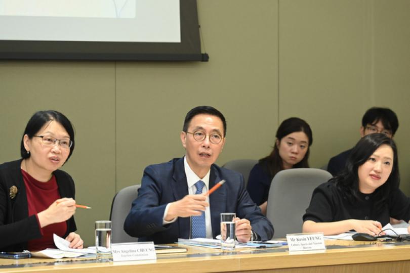 國慶黃金周各口岸加強人流管理 國慶黃金周各口岸加強人流管理