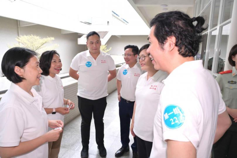 麥美娟廣州出席青少年進軍營活動 麥美娟廣州出席青少年進軍營活動