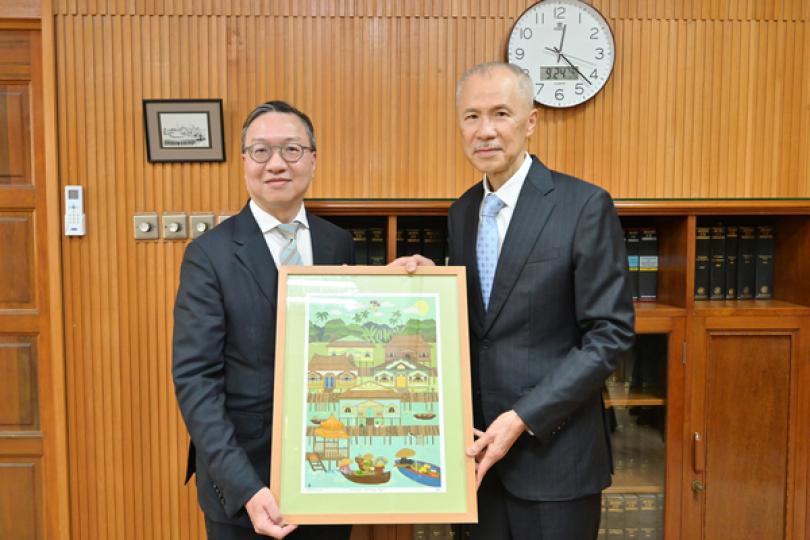 林定國抵文萊展開東盟訪問 林定國抵文萊展開東盟訪問
