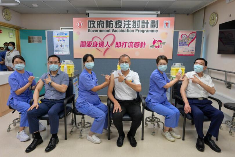 盧寵茂籲市民及早接種流感疫苗 盧寵茂籲市民及早接種流感疫苗