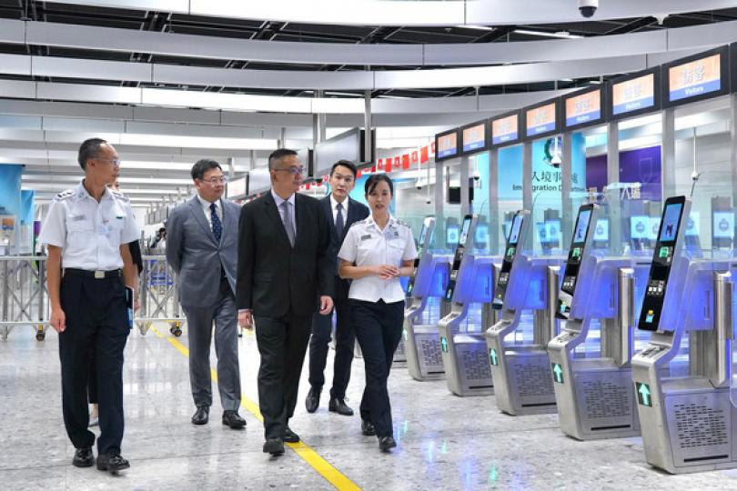 國慶假期料逾千萬人次進出香港 國慶假期料逾千萬人次進出香港