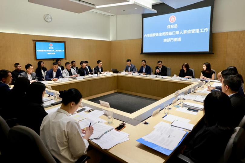妥善部署應對國慶黃金周人流車流 妥善部署應對國慶黃金周人流車流