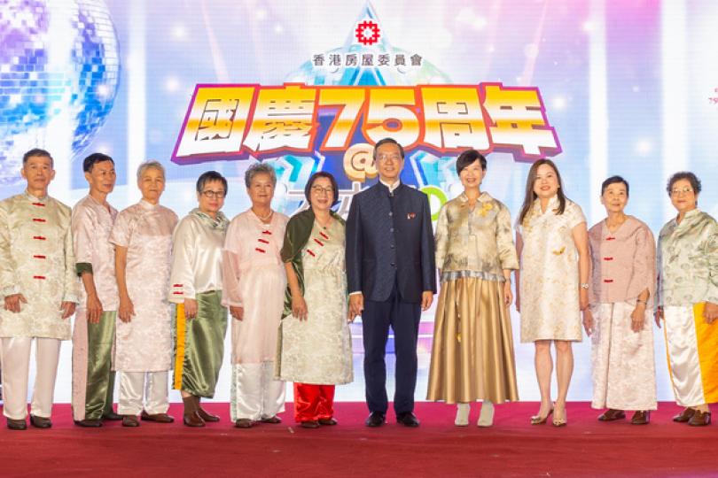 房委會國慶活動 與市民同享喜悅 房委會國慶活動 與市民同享喜悅