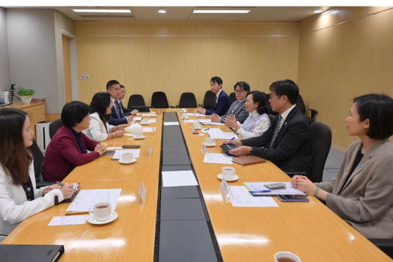 麥美娟晤四川省政府港澳辦主任 麥美娟晤四川省政府港澳辦主任