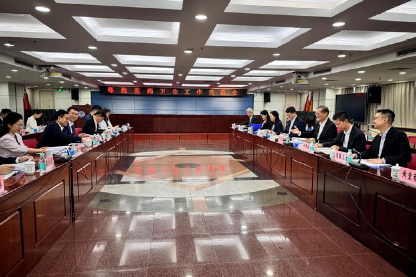 盧寵茂晤廣東省與深圳市衞生官員 盧寵茂晤廣東省與深圳市衞生官員
