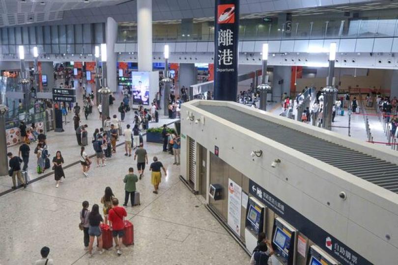 高鐵香港段日均載客七萬人次 高鐵香港段日均載客七萬人次