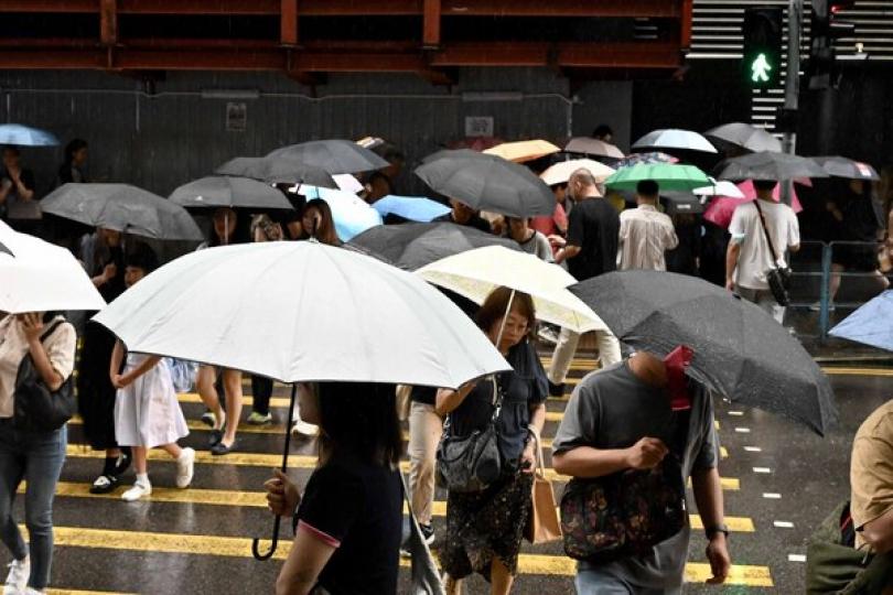 颱風桃芝襲港一人傷 颱風桃芝襲港一人傷
