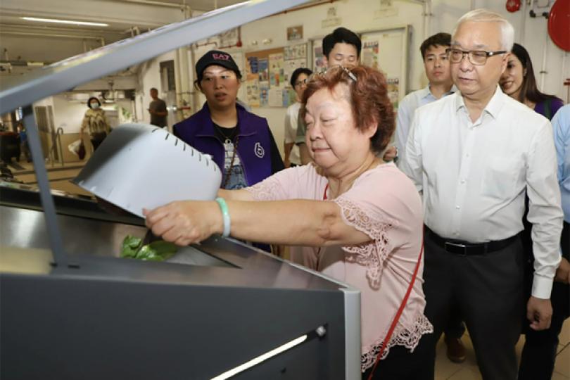本港廢物量開始穩步下降 本港廢物量開始穩步下降