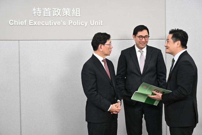 匯集專家智慧 提升金融地位 匯集專家智慧 提升金融地位