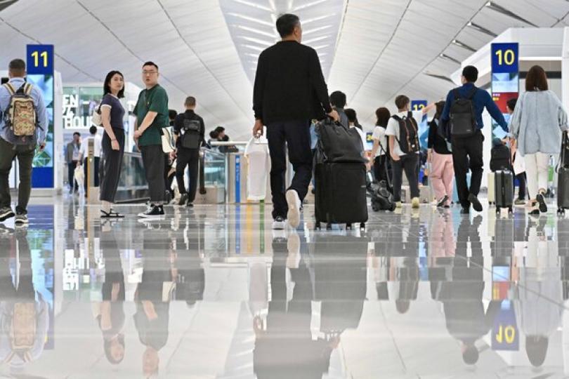 政府完成審視機場捷運事件報告 政府完成審視機場捷運事件報告