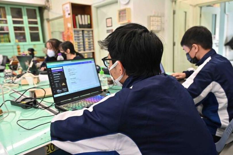 全力推進數字教育 全力推進數字教育