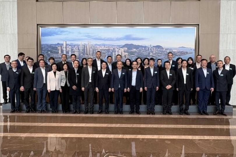 許正宇前海出席深港金融合作會議 許正宇前海出席深港金融合作會議