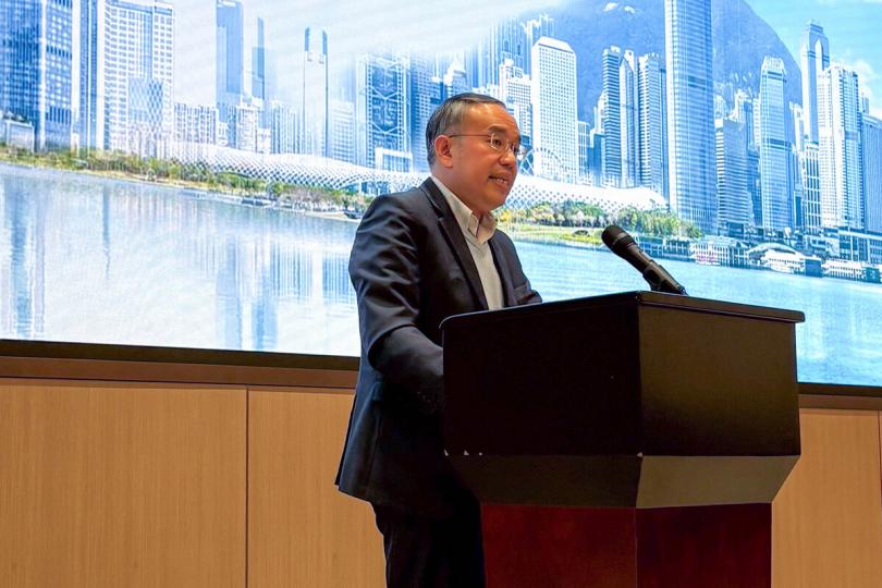加強聯動:  許正宇在深港金融合作委員會第二次會議上致辭。