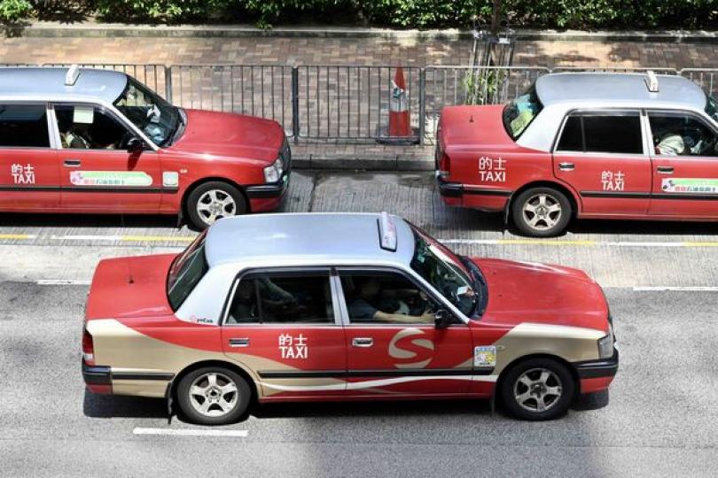 李家超:網約車平台要規管 李家超:網約車平台要規管