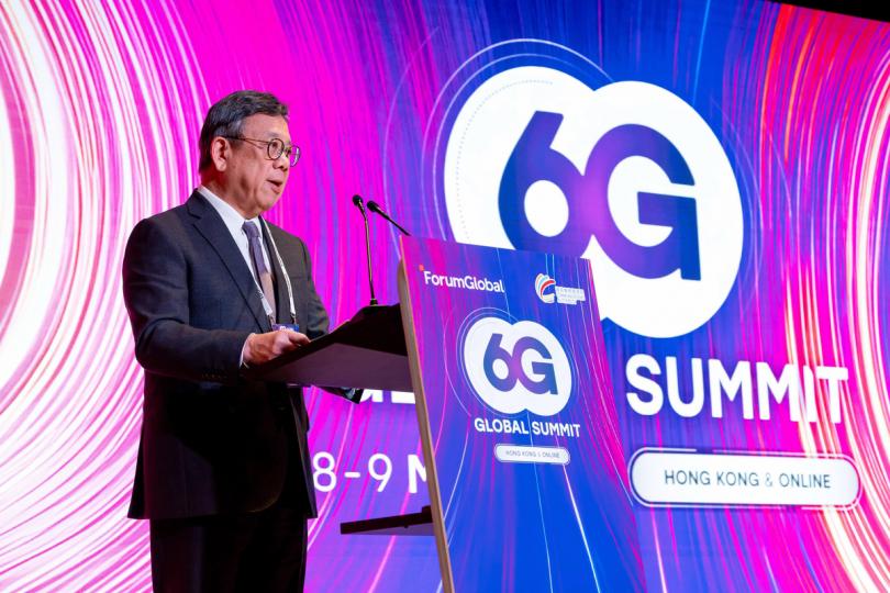 峰會致辭: 丘應樺表示,香港在引領6G發展方面的地位備受認同,特區政府也致力營造有利環境推動相關技術發展。 峰會致辭: 丘應樺表示,香港在引領6G發展方面的地位備受認同,特區政府也致力營造有利環境推動相關技術發展。