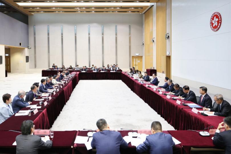 夏寶龍晤愛國愛港團體和高校代表 夏寶龍晤愛國愛港團體和高校代表
