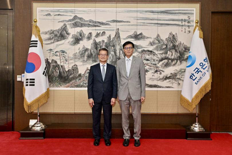 會面共議:  陳茂波（左）與李昌鏞會面。