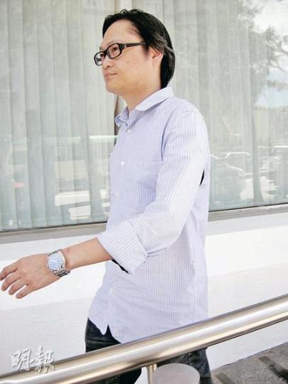 季詩傑得悉被告認罪，毋須出庭作證，隨即離開東區裁判法院。（黃靜雅攝）