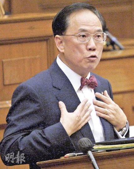 特首曾蔭權透露，將會在10月發表的施政報告着手處理社會資源分配的政策。（李紹昌攝）