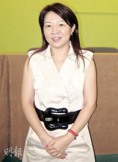 24個延期交易的天匯單位中,唯一落實成交的4個單位業主張莘,是柏萊企業諮詢有限公司的董事,與張莘共用一個註冊地址開設柏萊會計師樓的張菁菁(圖)表示,不知天匯交易詳情,着記者找張莘親自回應。(陳健佳攝) 24個延期交易的天匯單位中,唯一落實成交的4個單位業主張莘,是柏萊企業諮詢有限公司的董事,與張莘共用一個註冊地址開設柏萊會計師樓的張菁菁(圖)表示,不知天匯交易詳情,着記者找張莘親自回應。(陳健佳攝)
