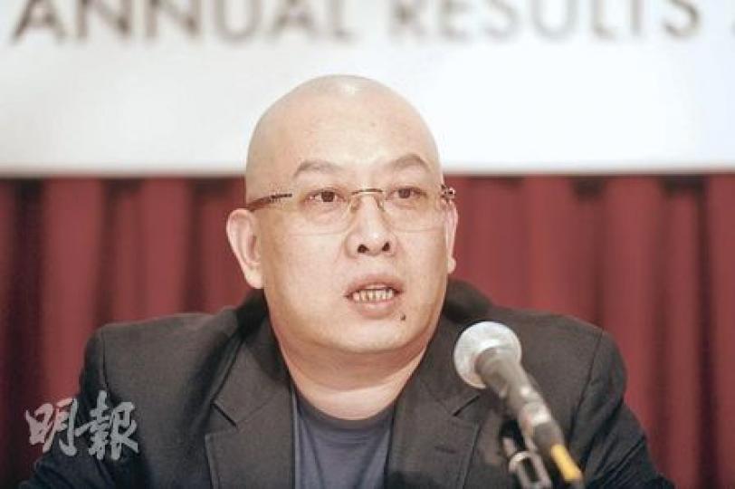 金衛醫療主席甘源出席全年業績記者會時表示,沒有計劃再下調醫療設備價格,期望能維持公司的毛利率於六成以上。(尹錦恩攝) 金衛醫療主席甘源出席全年業績記者會時表示,沒有計劃再下調醫療設備價格,期望能維持公司的毛利率於六成以上。(尹錦恩攝)