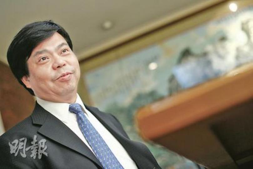 官永義指出,做地產門檻好高,不供股公司何來有錢?他又表示,永義做製衣名列前數名,而他做股票抽水亦都是前個幾名,而做每一樣事,都會先了解個遊戲怎樣玩,才會去玩。(林振東攝) 官永義指出,做地產門檻好高,不供股公司何來有錢?他又表示,永義做製衣名列前數名,而他做股票抽水亦都是前個幾名,而做每一樣事,都會先了解個遊戲怎樣玩,才會去玩。(林振東攝)