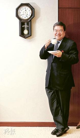 醫管局主席胡定旭說珍惜醫護為醫管局服務之心,但亦明白公眾要求嚴懲犯錯的醫護,故擬設統一懲處機制提高公正和透明度。(林振東攝) 醫管局主席胡定旭說珍惜醫護為醫管局服務之心,但亦明白公眾要求嚴懲犯錯的醫護,故擬設統一懲處機制提高公正和透明度。(林振東攝)