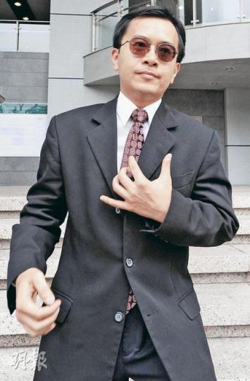 被告何鴻鈞昨否認所有控罪,獲准許以5000元保釋候審。(尹錦恩攝) 被告何鴻鈞昨否認所有控罪,獲准許以5000元保釋候審。(尹錦恩攝)